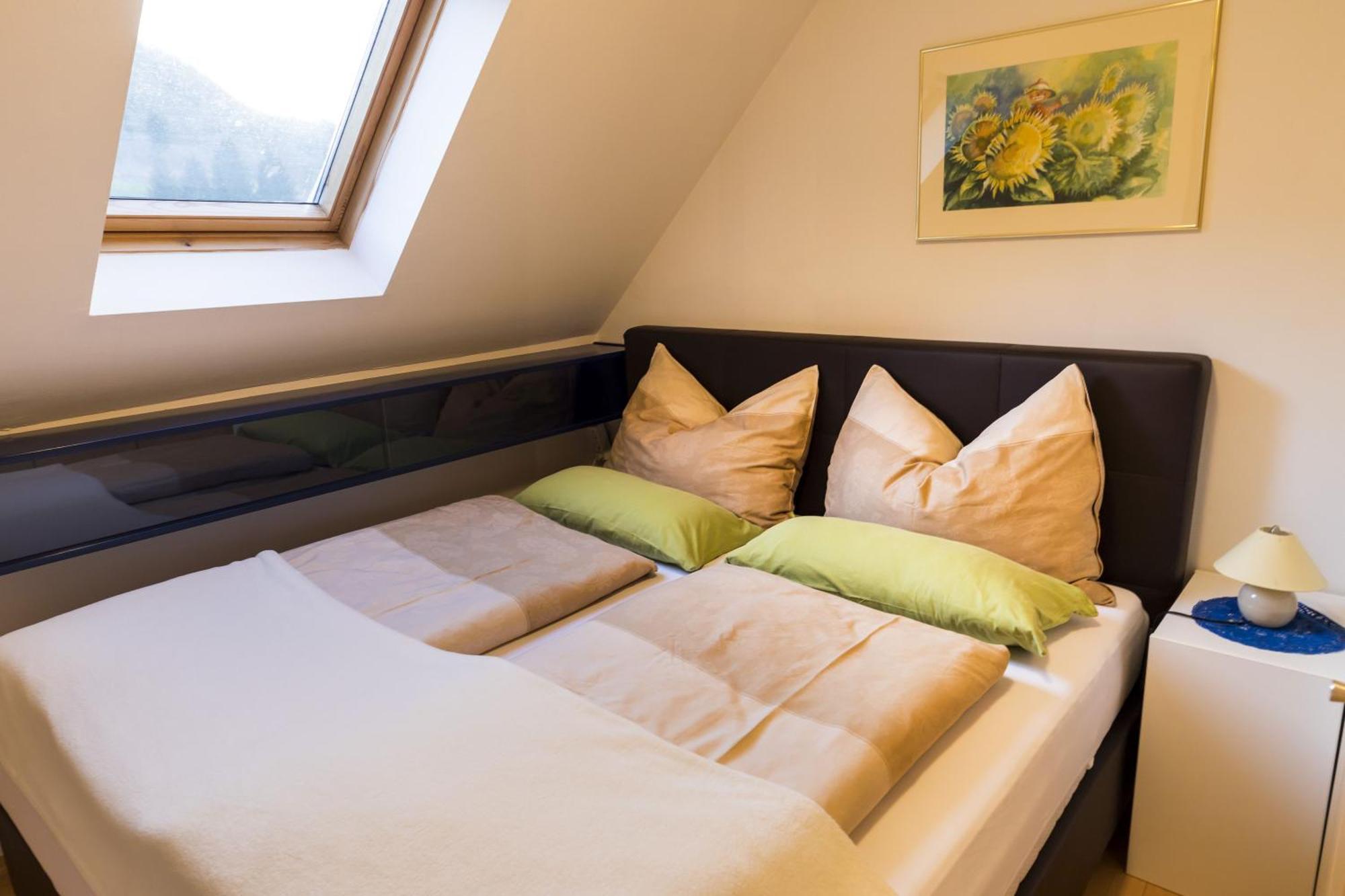 Apartmenthaus Pastner Am Teich Uebelbach ภายนอก รูปภาพ