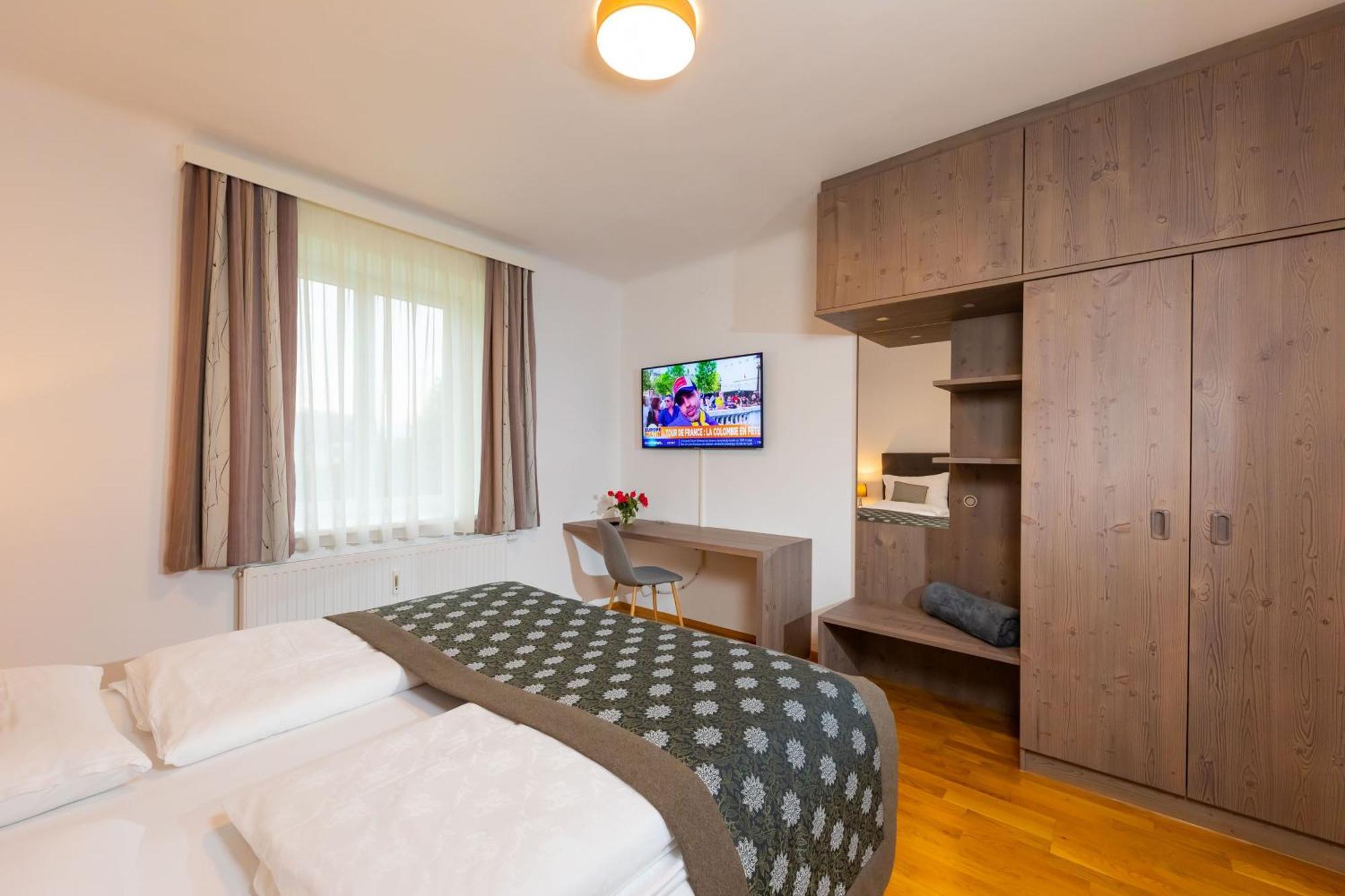 Apartmenthaus Pastner Am Teich Uebelbach ภายนอก รูปภาพ