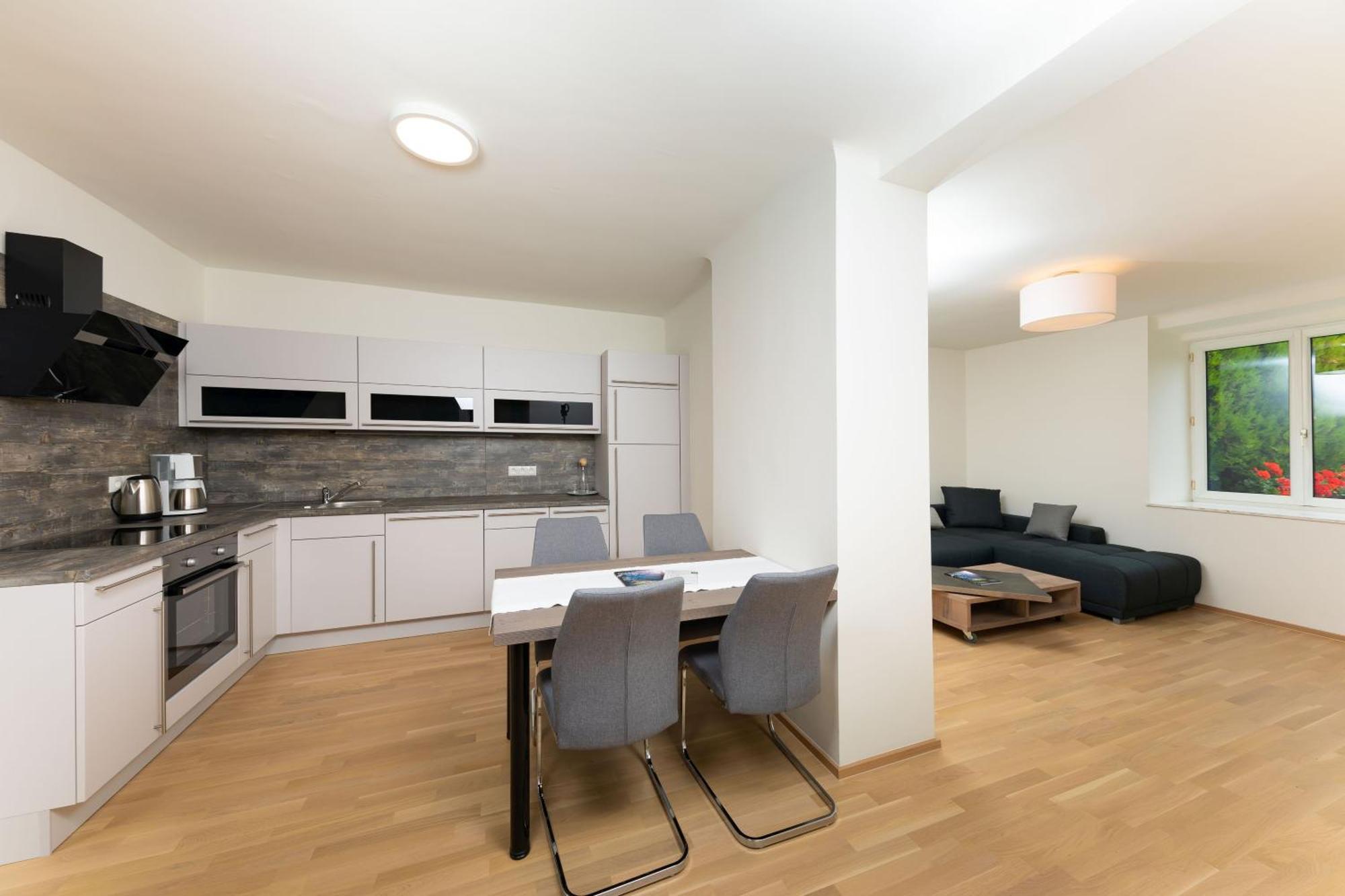 Apartmenthaus Pastner Am Teich Uebelbach ภายนอก รูปภาพ